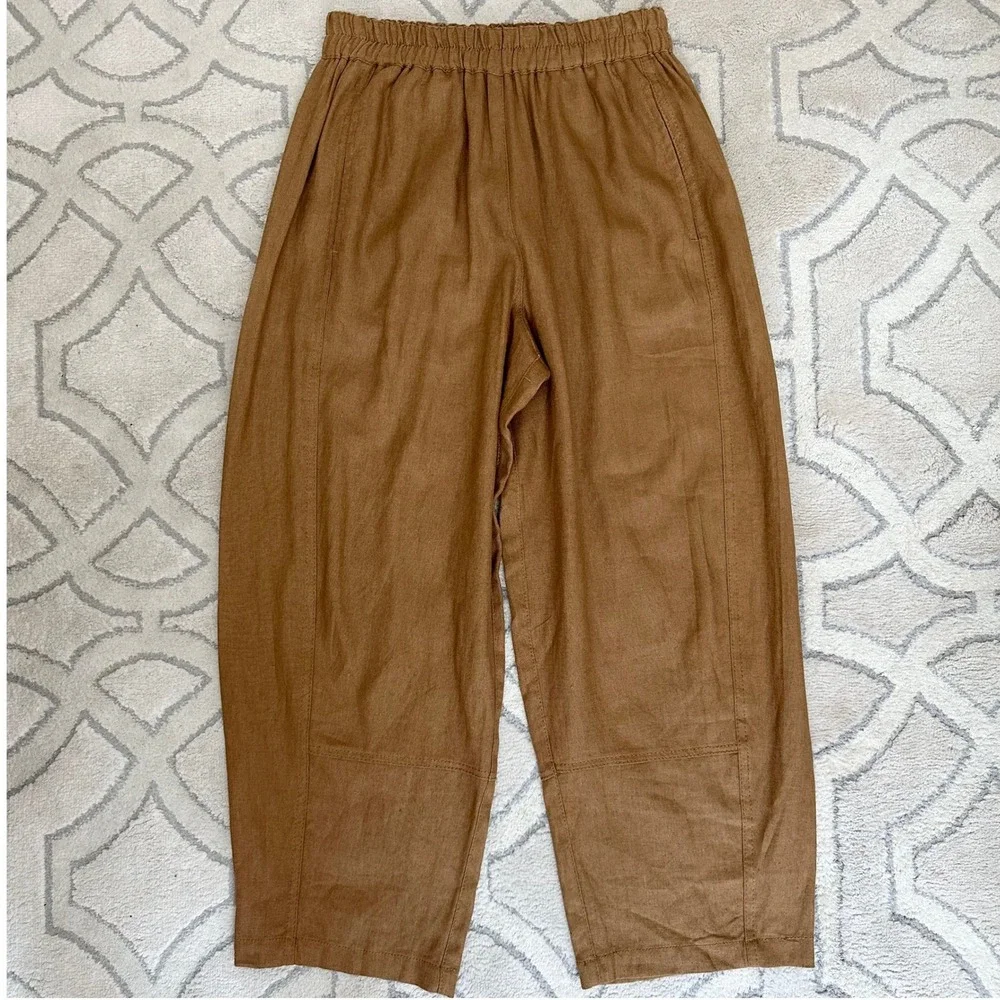Max Studio Relaxed Cropped Elastic-Waist Pants in Camel - Picture 2 of 7